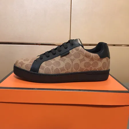 コーチ カジュアルシューズ