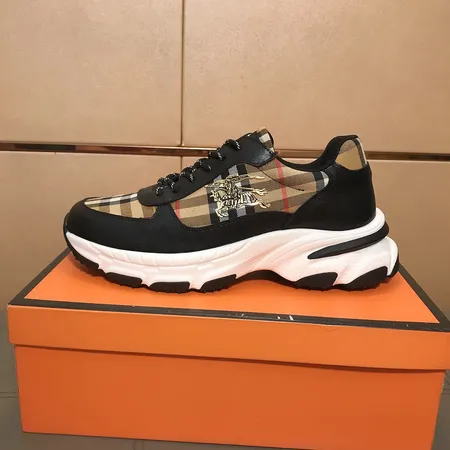 バーバリー ス カジュアルシューズ