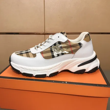 バーバリー ス カジュアルシューズ