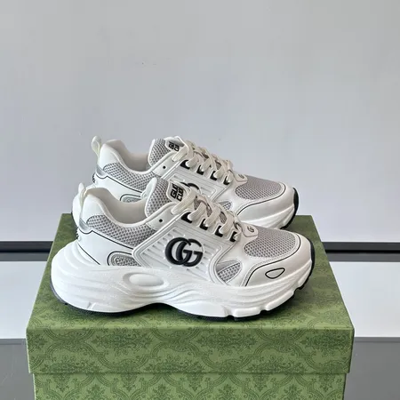 グッチ スニーカー