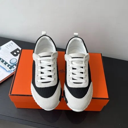 エルメス スニーカー