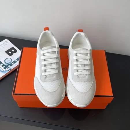 エルメス スニーカー