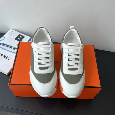 エルメス スニーカー