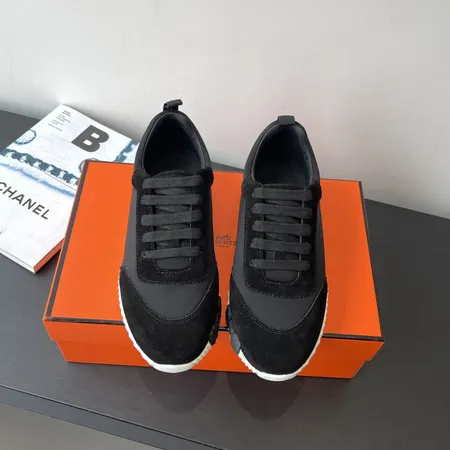 エルメス スニーカー