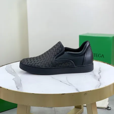ボッテガ ヴェネタ カジュアルシューズ