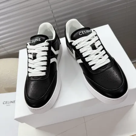 セリーヌ カジュアルシューズ