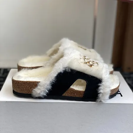 ロエベ スリッパ