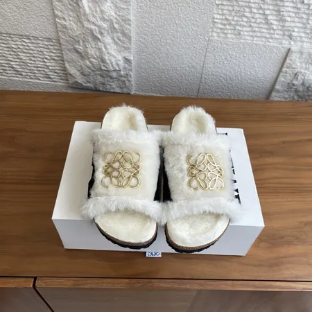 ロエベ スリッパ