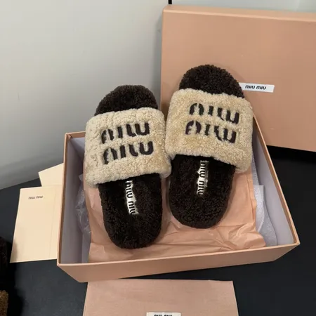 ミュウミュウ スリッパ