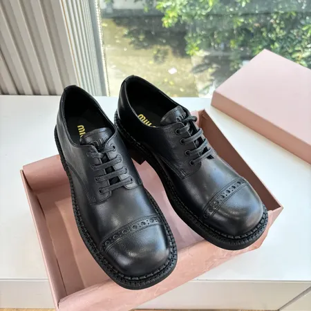 ミュウミュウ ビジネスシューズ