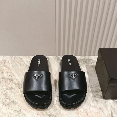プラダ スリッパ