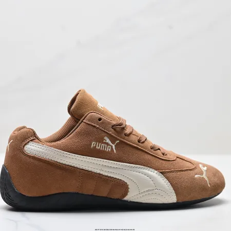 プーマ スニーカー