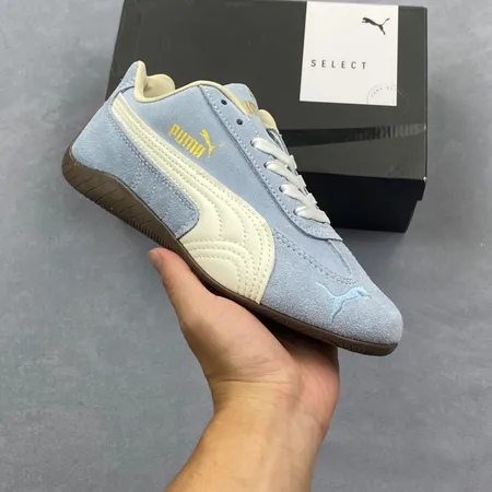 プーマ スニーカー