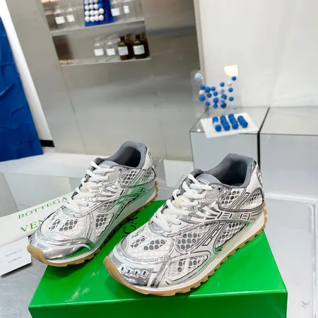 ボッテガ ヴェネタ スニーカー