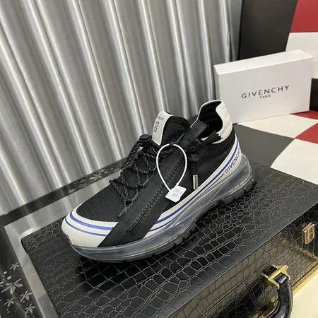 ジバンシィ スニーカー