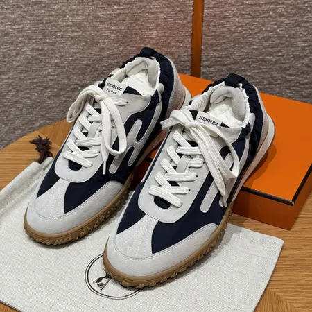 エルメス スニーカー