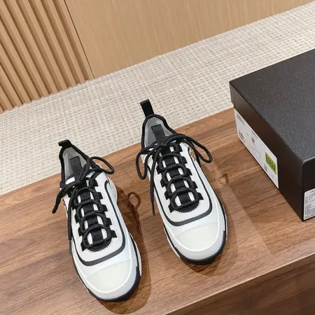 シャネル スニーカー