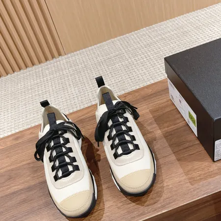 シャネル スニーカー