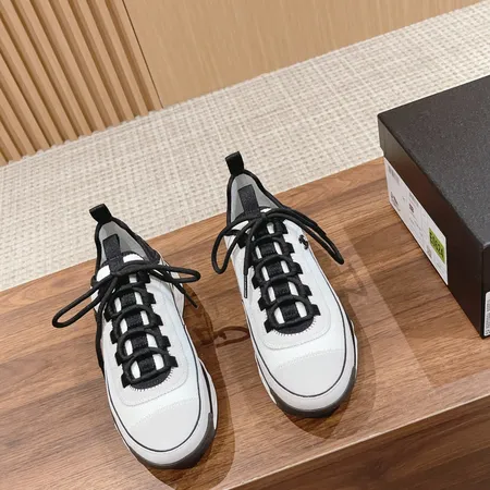 シャネル スニーカー