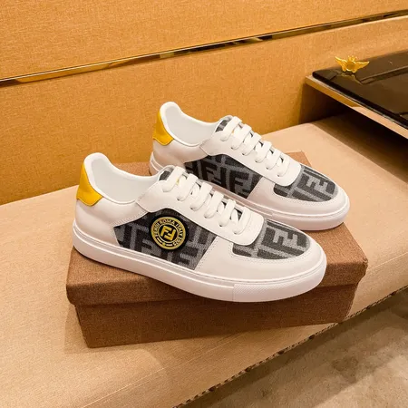 フェンディ カジュアルシューズ