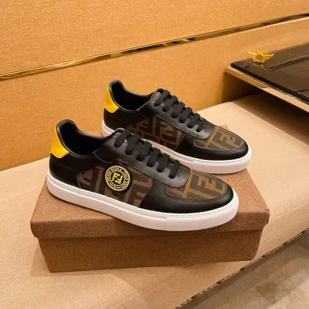 フェンディ カジュアルシューズ