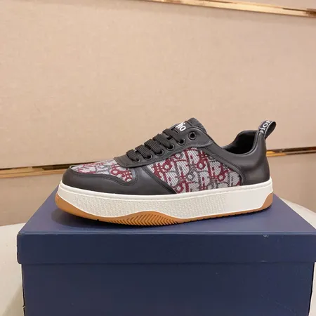 ディオール カジュアルシューズ