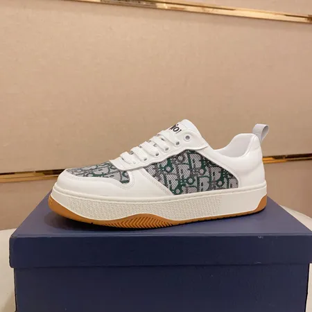 ディオール カジュアルシューズ