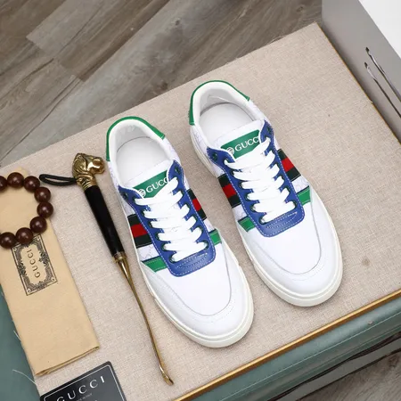 グッチ カジュアルシューズ