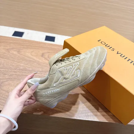 ルイヴィトン スニーカー
