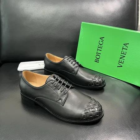 ボッテガ ヴェネタ ビジネスシューズ