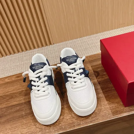 ヴァレンティノ カジュアルシューズ