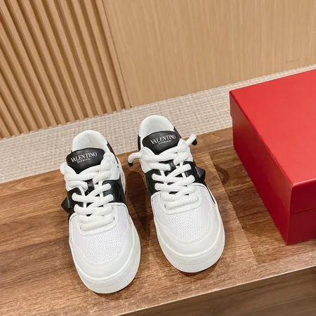 ヴァレンティノ カジュアルシューズ