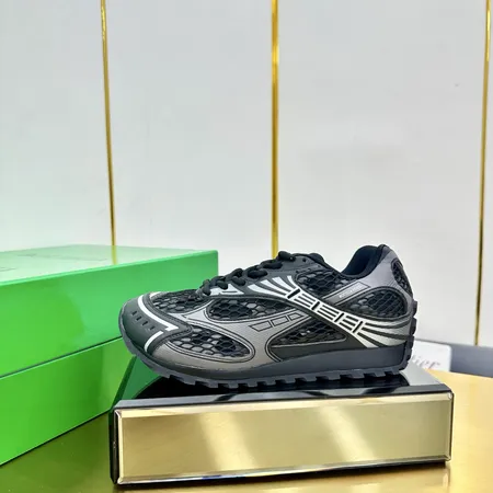 ボッテガ ヴェネタ カジュアルシューズ