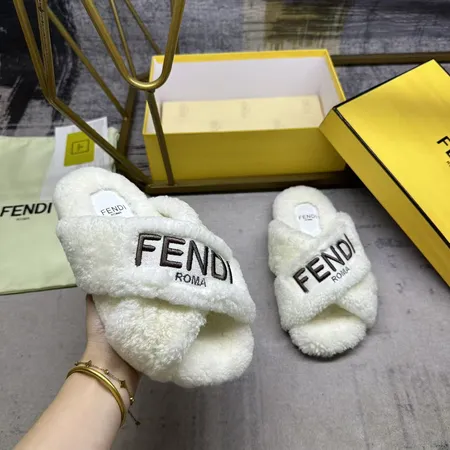 フェンディ スリッパ