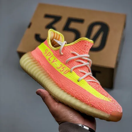 アディダス スニーカー