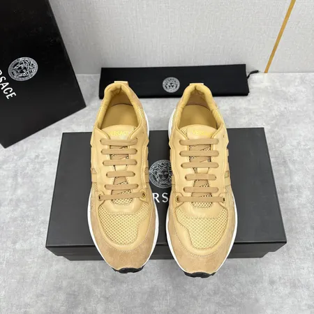 ヴェルサーチ スニーカー