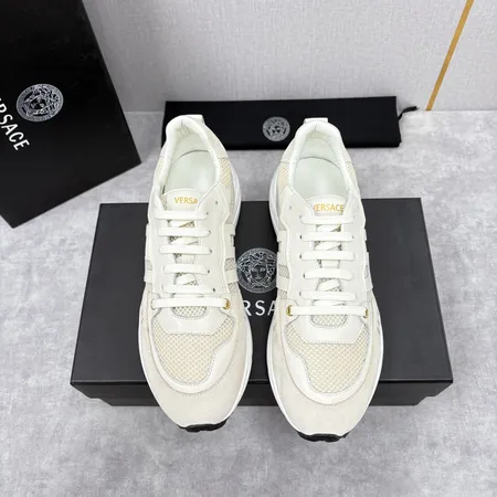 ヴェルサーチ スニーカー