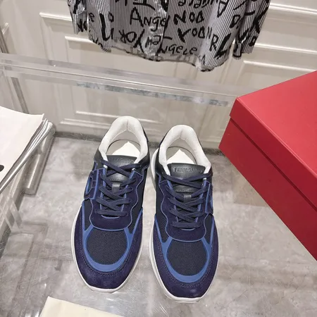 フェラガモ カジュアルシューズ