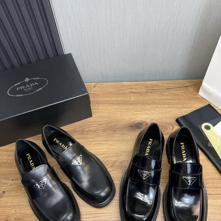 プラダ ビジネスシューズ