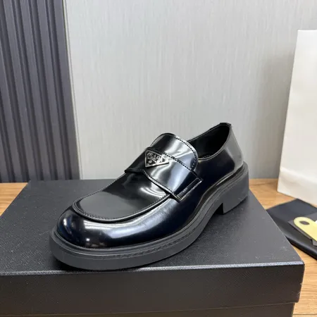 プラダ ビジネスシューズ