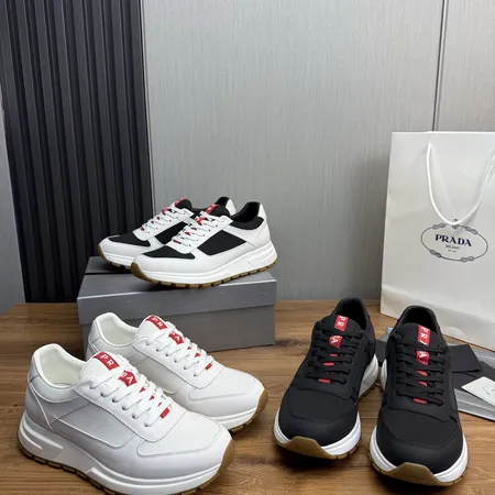 プラダ カジュアルシューズ