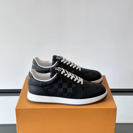 ルイヴィトン カジュアルシューズ