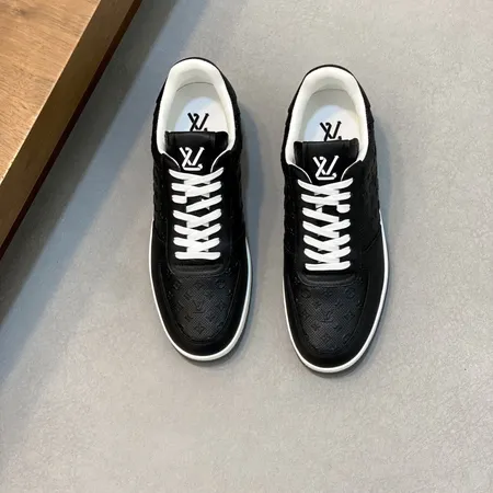 ルイヴィトン カジュアルシューズ
