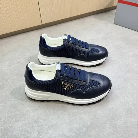 プラダ カジュアルシューズ