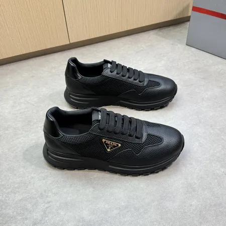 プラダ カジュアルシューズ