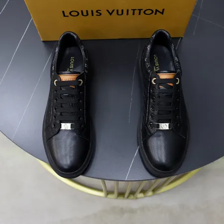 ルイヴィトン カジュアルシューズ