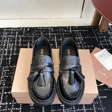 ミュウミュウ カジュアルシューズ