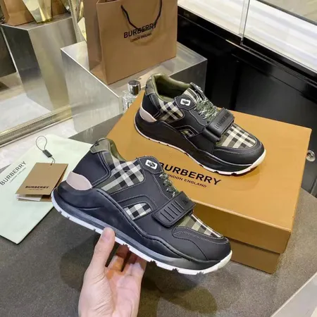 バーバリー ス スニーカー