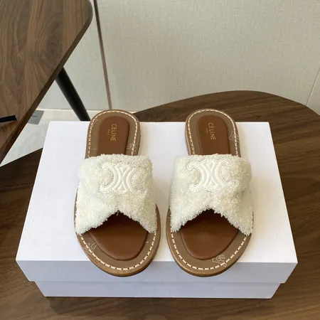 セリーヌ スリッパ