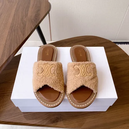 セリーヌ スリッパ